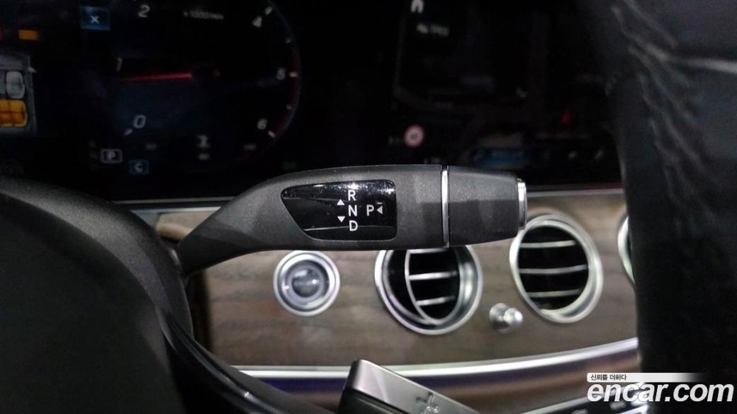 Mercedes-Benz E-Class E220d 4MATIC Exclusive, 2021