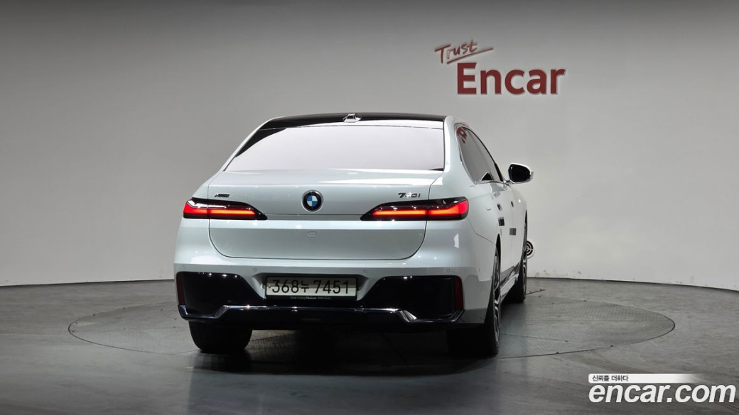 BMW 7-Series 740i xDrive M Sport, 2024