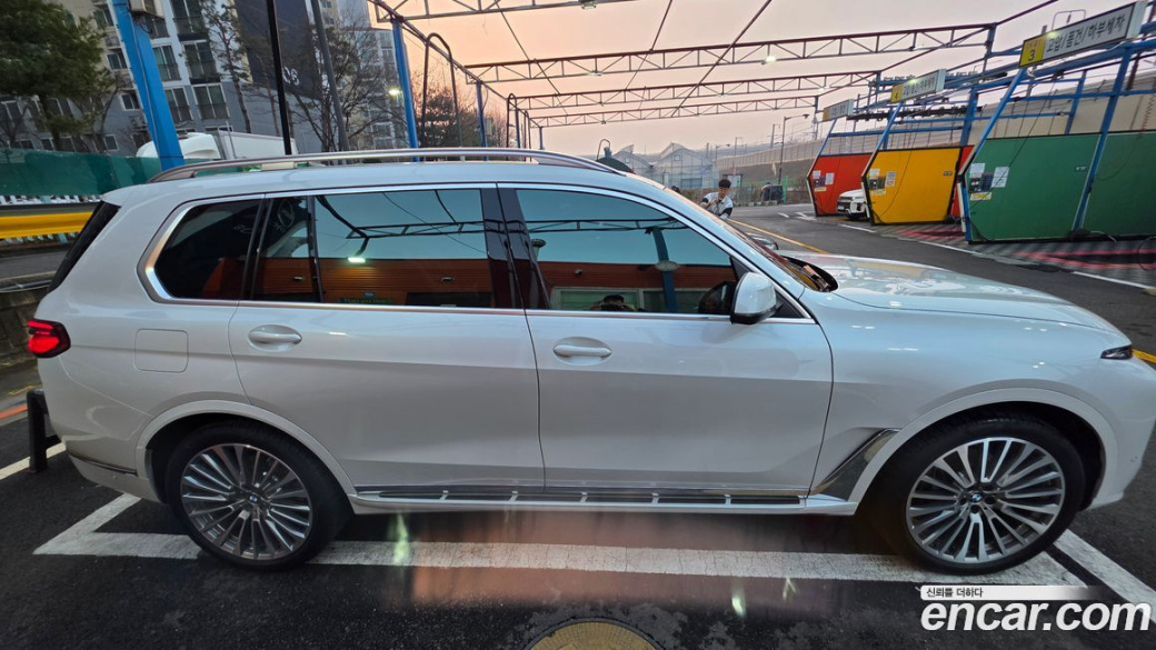 BMW X7 xDrive 40i Design Pure Excellence 7-Seater, 2023