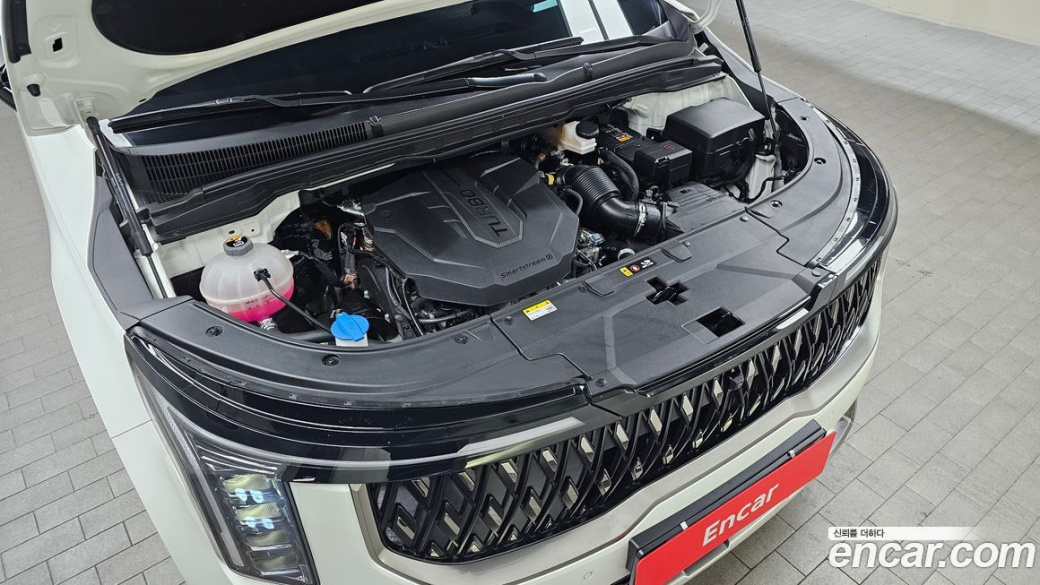 Kia Carnival 9-Seater Signature, 2025