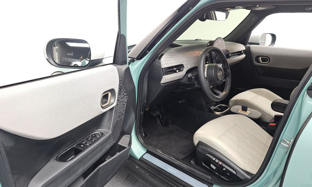 Mini Cooper 5 Door Favoured, 2025