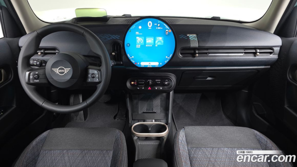 Mini Cooper 5Door Essential, 2025