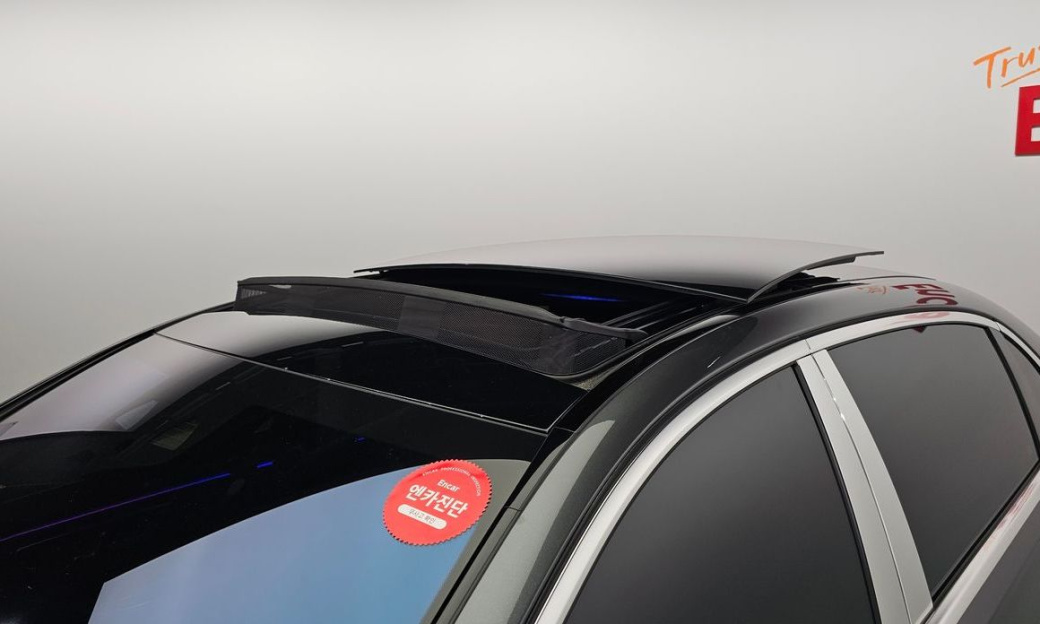 Mercedes-Benz S-Class Maybach S580 4MATIC, 2024