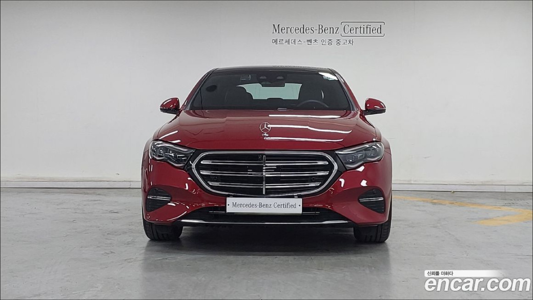 Mercedes-Benz E-Class E300 4MATIC Exclusive, 2025