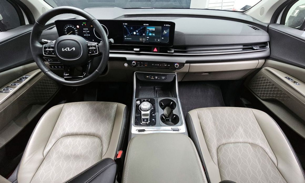 Kia Carnival 9-Seater Noblesse, 2025