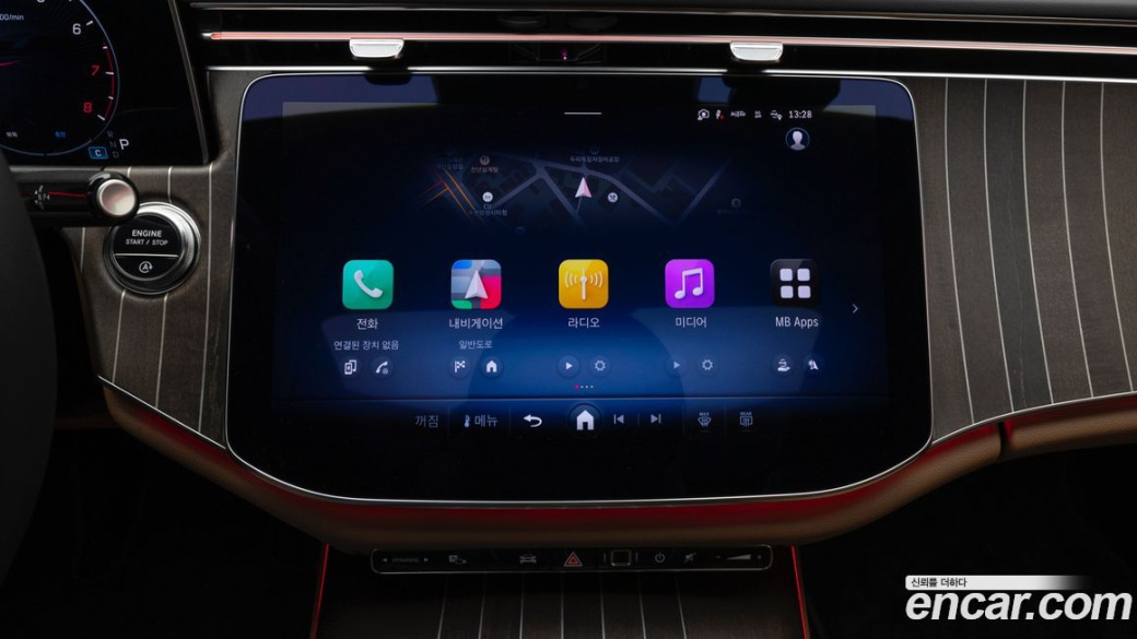 Mercedes-Benz E-Class E300 4MATIC Exclusive, 2026