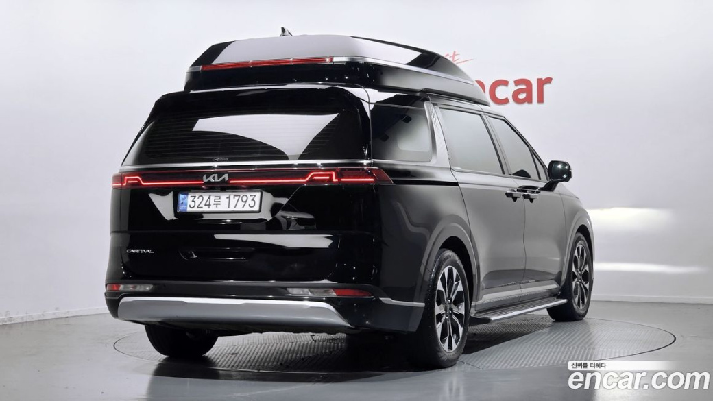 Kia Carnival 9-Seater Hi-Limousine, 2023