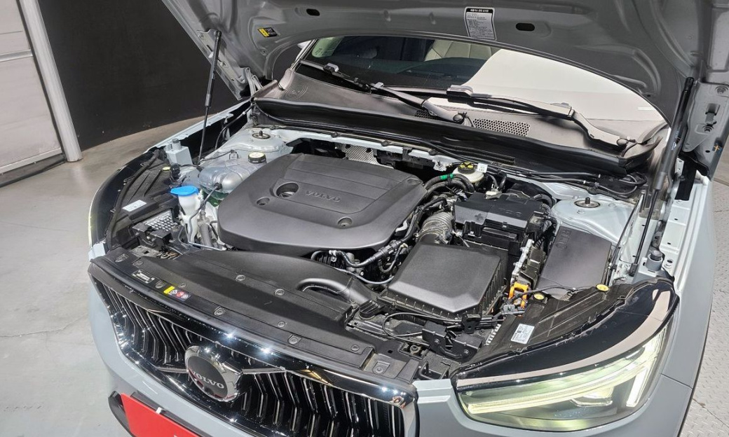 Volvo XC40 B4 Ultimate Bright, 2024