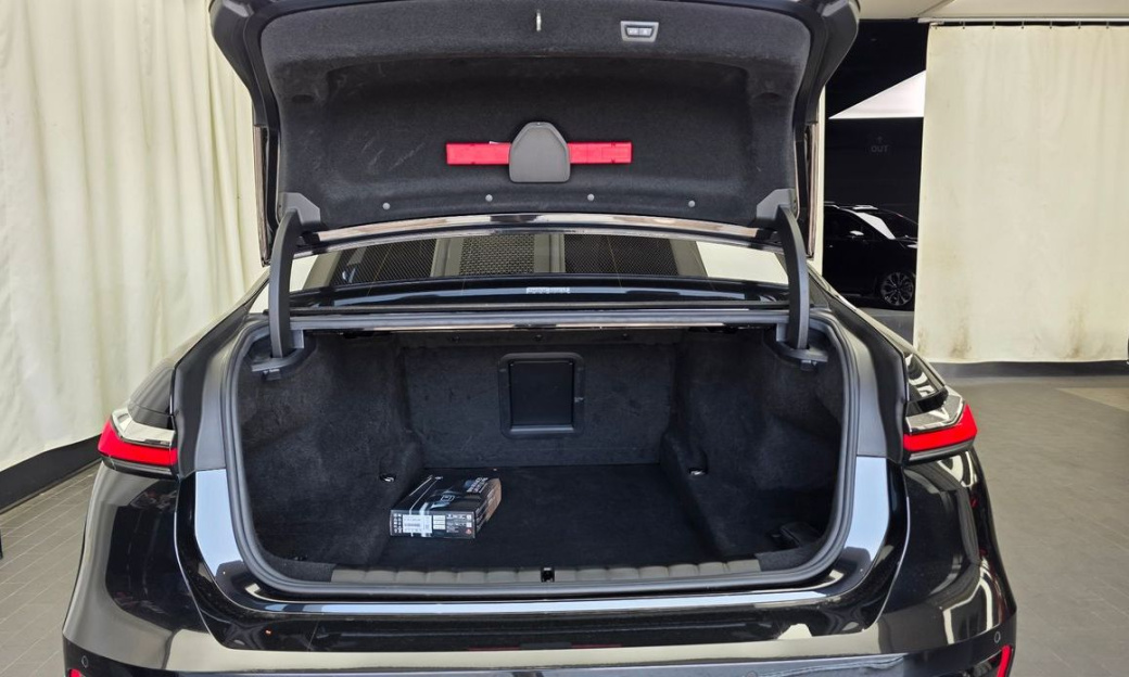 BMW 7-Series 740d xDrive M Sport, 2024