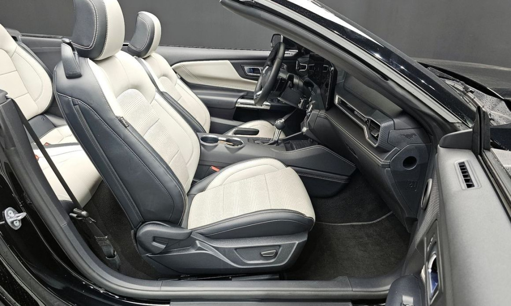 Ford Mustang 5.0 GT Premium Convertible, 2024