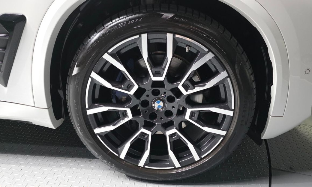 BMW X5 xDrive 40i M Sport, 2025