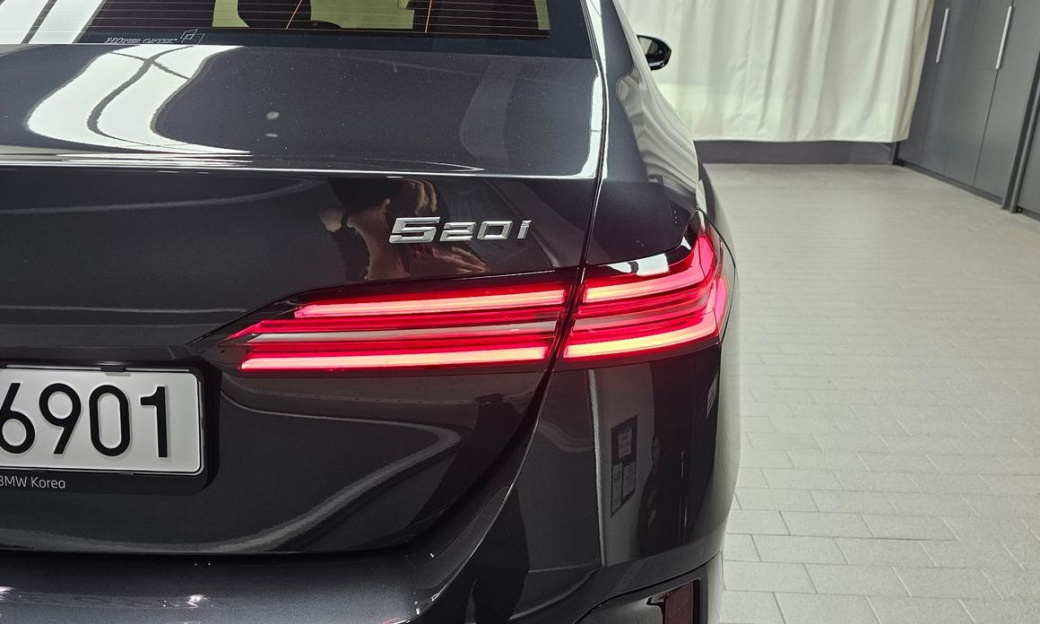 BMW 5-Series 520i M Sport, 2024