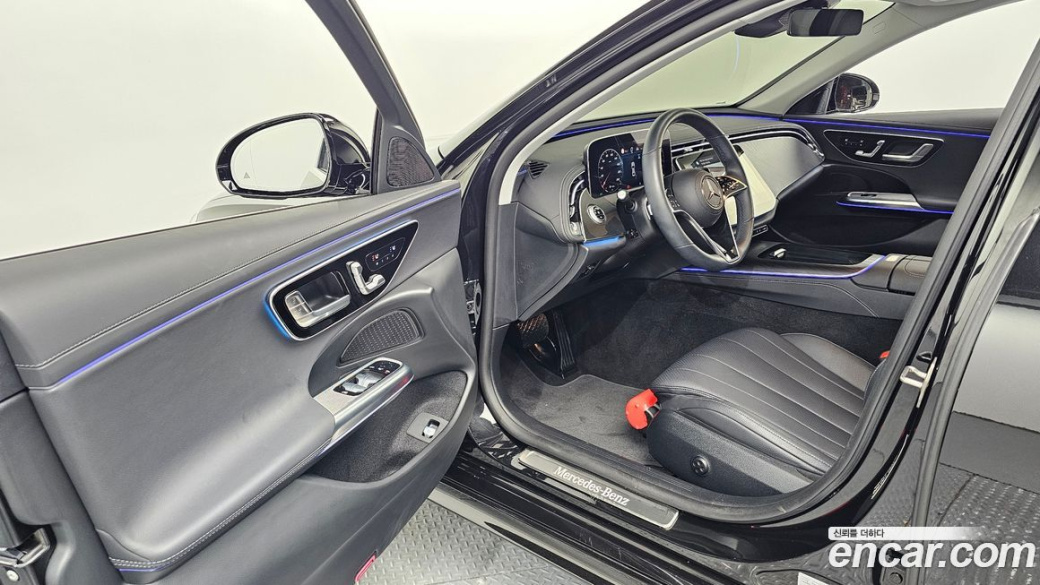 Mercedes-Benz E-Class E200 Avantgarde, 2025