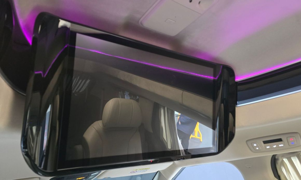 Kia Carnival 7-Seater Hi-Limousine, 2023
