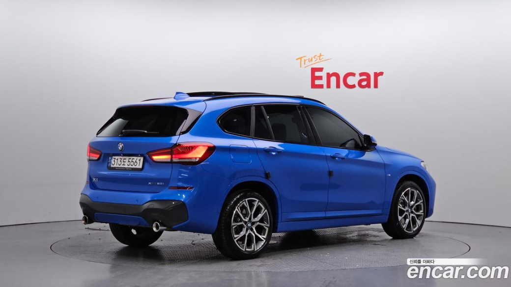 BMW X1 xDrive 20i M Sport, 2022