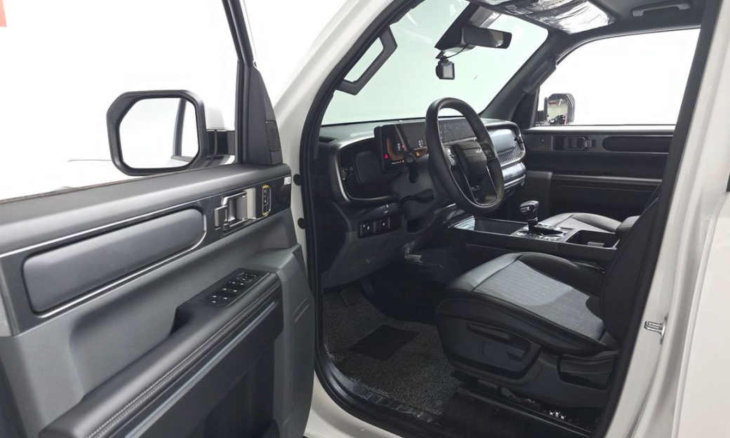 Kia Tasman 2.5T Gasoline 4WD, 2026