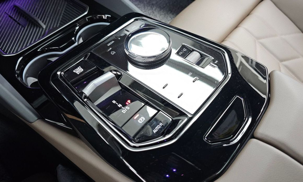 BMW 5-Series 520i M Sport, 2024