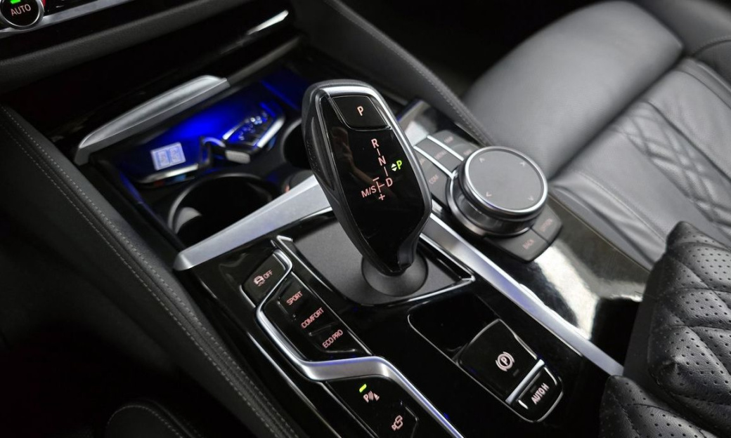 BMW 5-Series 530i xDrive M Sport Package, 2023