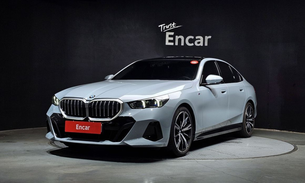 BMW 5-Series 530i xDrive M Sport, 2024