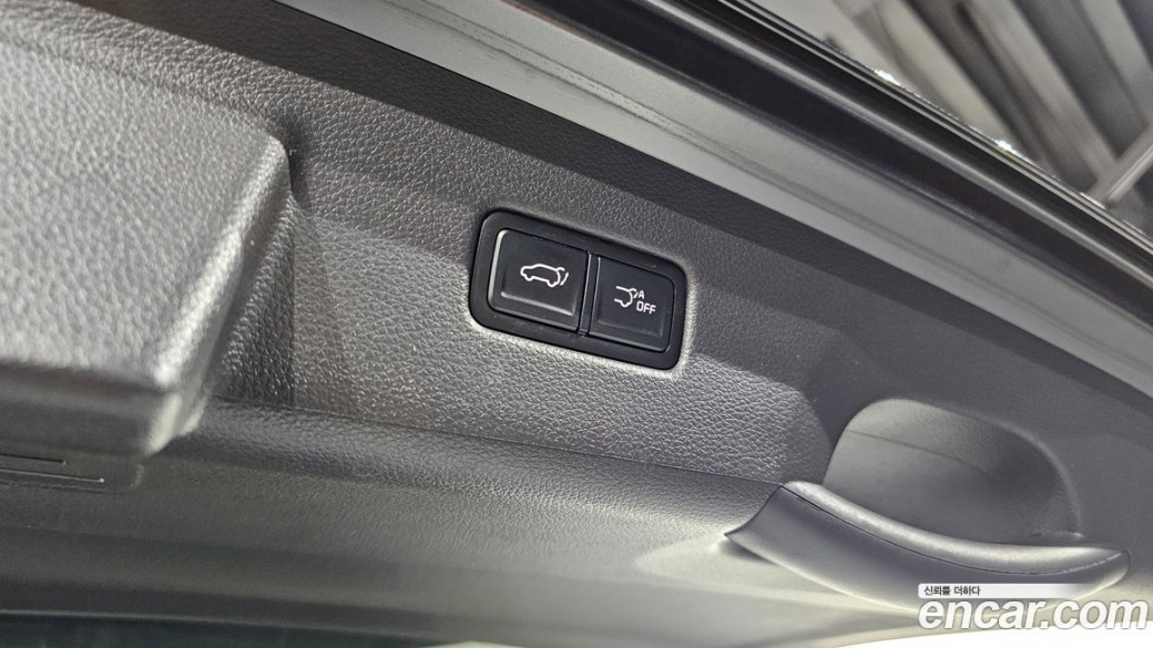 Kia Carnival 7-Seater Signature, 2023