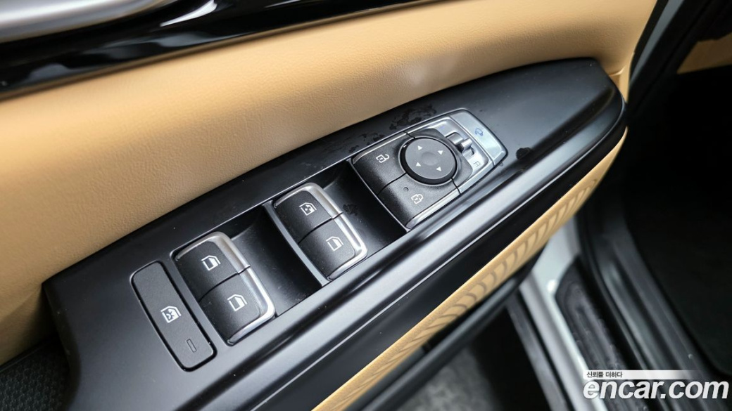 Kia Carnival 9-Seater Prestige, 2023