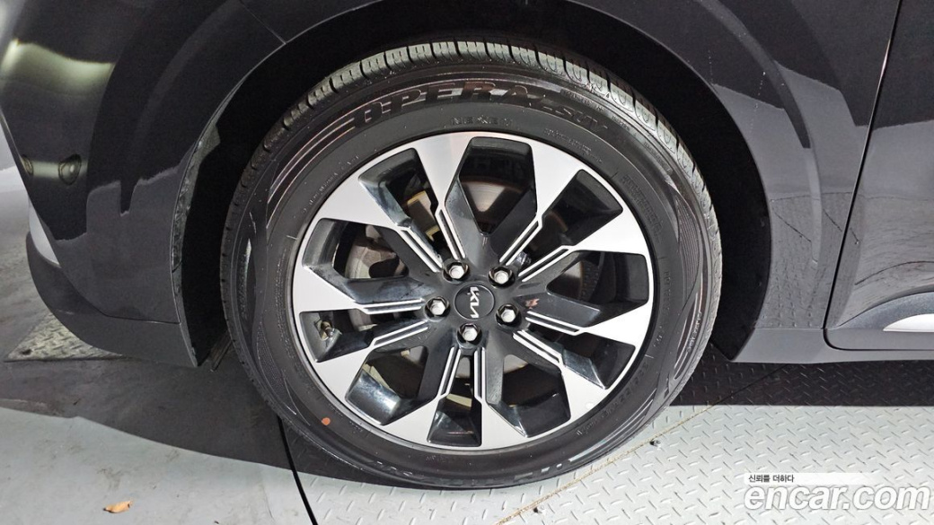 Kia Carnival 9-Seater Noblesse, 2023