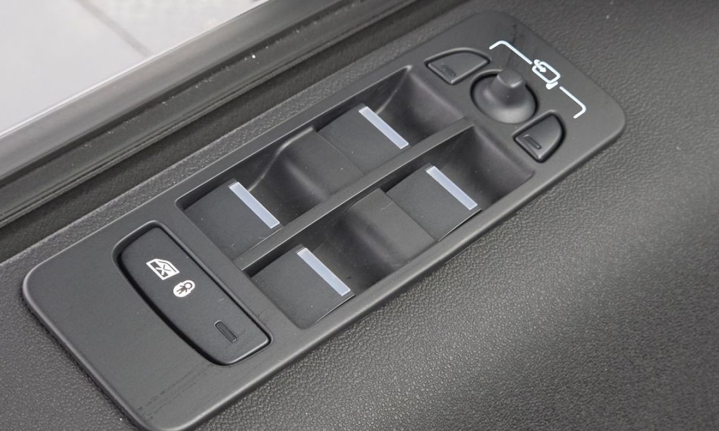 Land Rover Discovery Sport P250 Dynamic SE, 2025