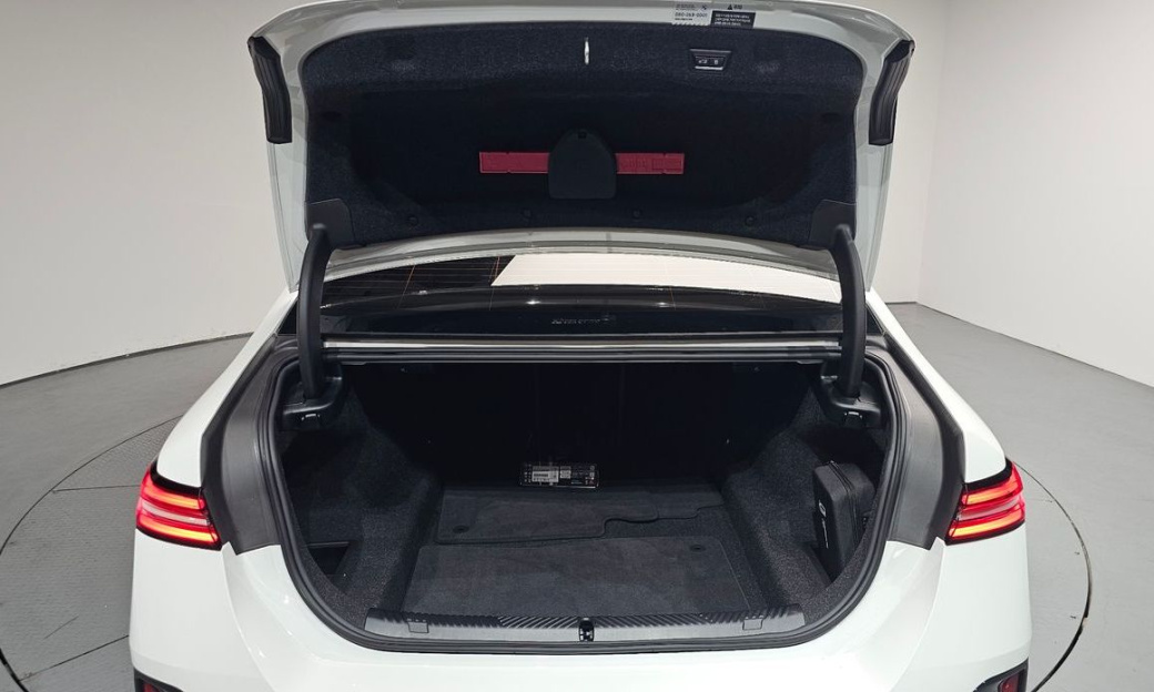 BMW 5-Series 530i xDrive M Sport, 2025