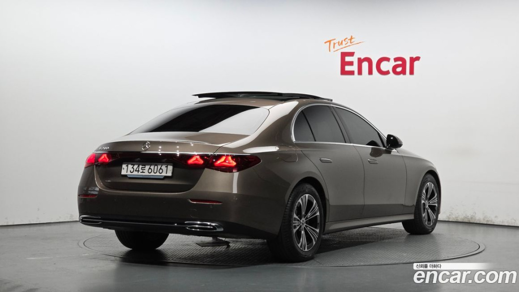 Mercedes-Benz E-Class E200 Avantgarde, 2024