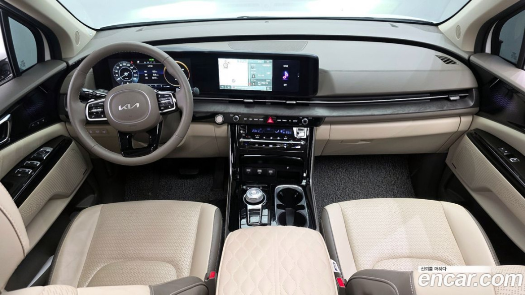 Kia Carnival 9-Seater Signature, 2023
