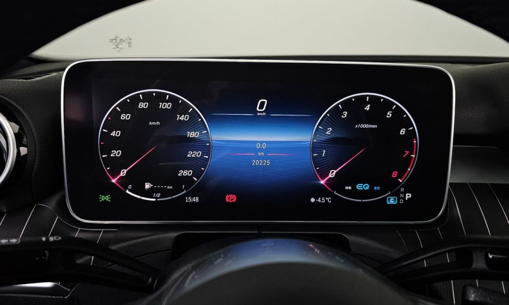 Mercedes-Benz C-Class C200 4MATIC Avantgarde, 2022