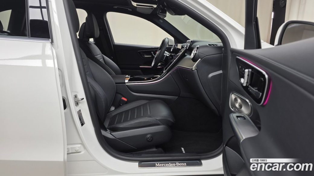 Mercedes-Benz GLC-Class GLC300 4MATIC AMG Line, 2026