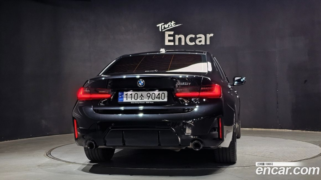 BMW 3-Series 320i M Sport, 2023