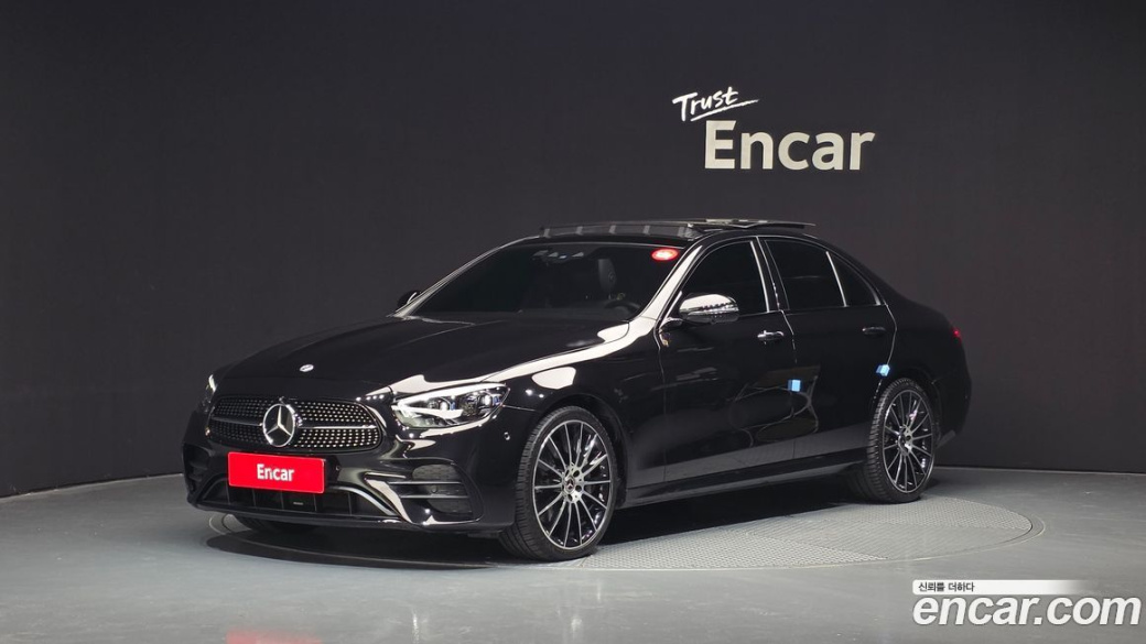 Mercedes-Benz E-Class E350 4MATIC AMG Line, 2023
