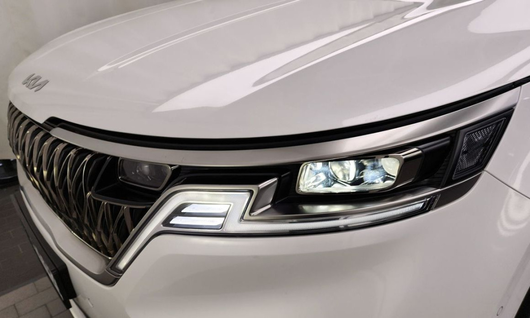 Kia Carnival 9-Seater Signature, 2023