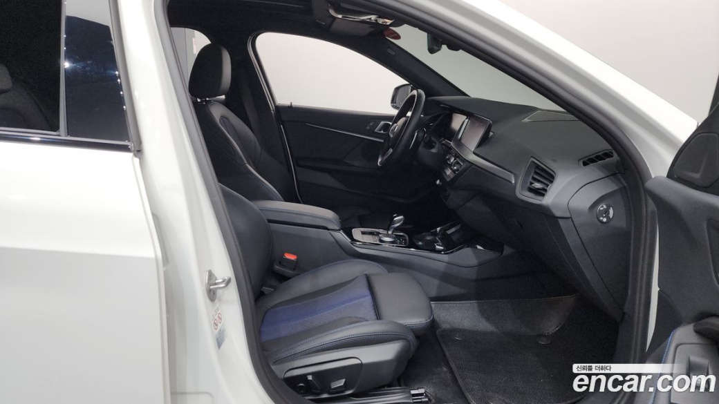 BMW 1-Series 120i M Sports, 2023