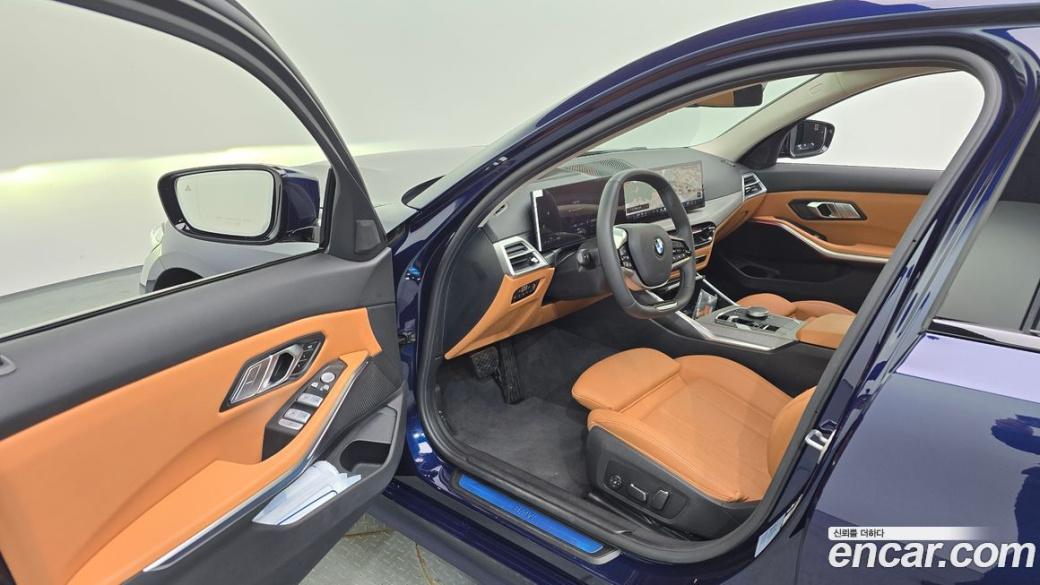 BMW 3-Series 320i, 2025