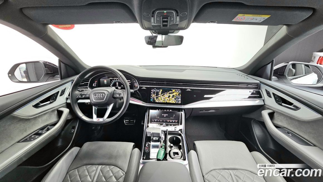 Audi Q8 55 TFSI Quattro Premium, 2023