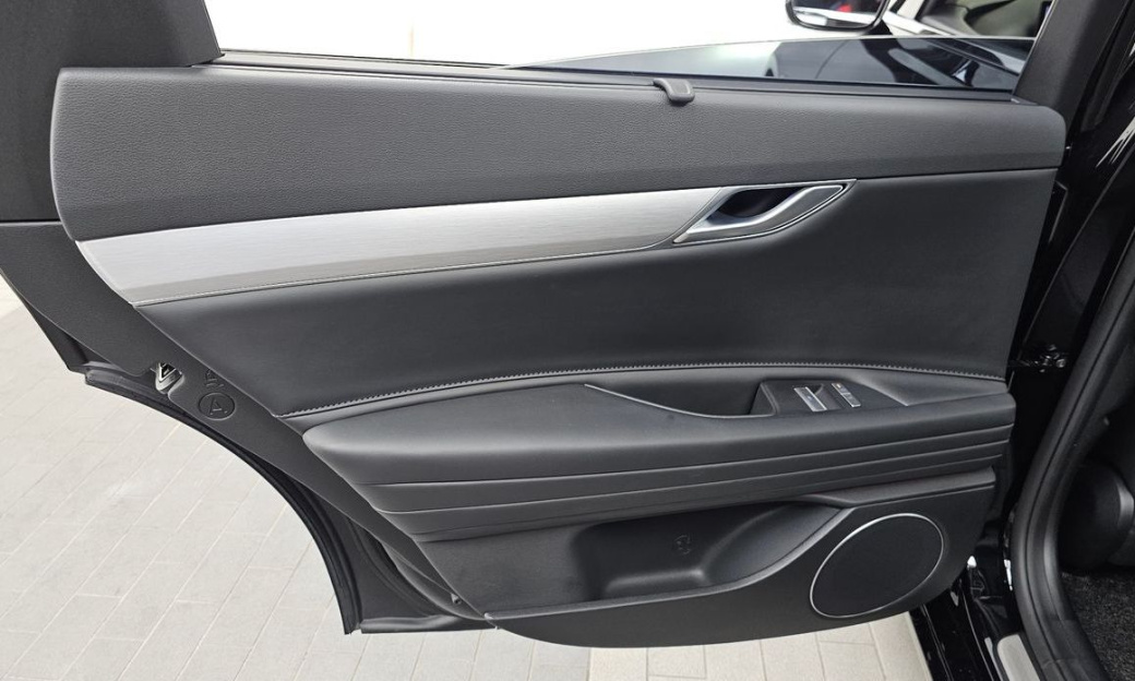 Genesis G80 Gasoline 2.5 Turbo AWD, 2025