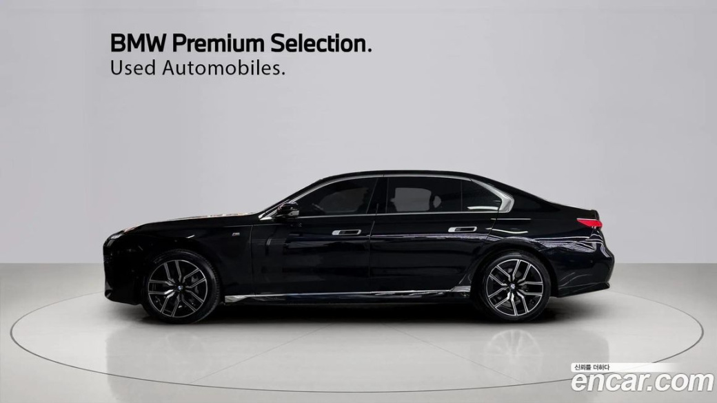 BMW 7-Series 740i xDrive M Sport, 2025