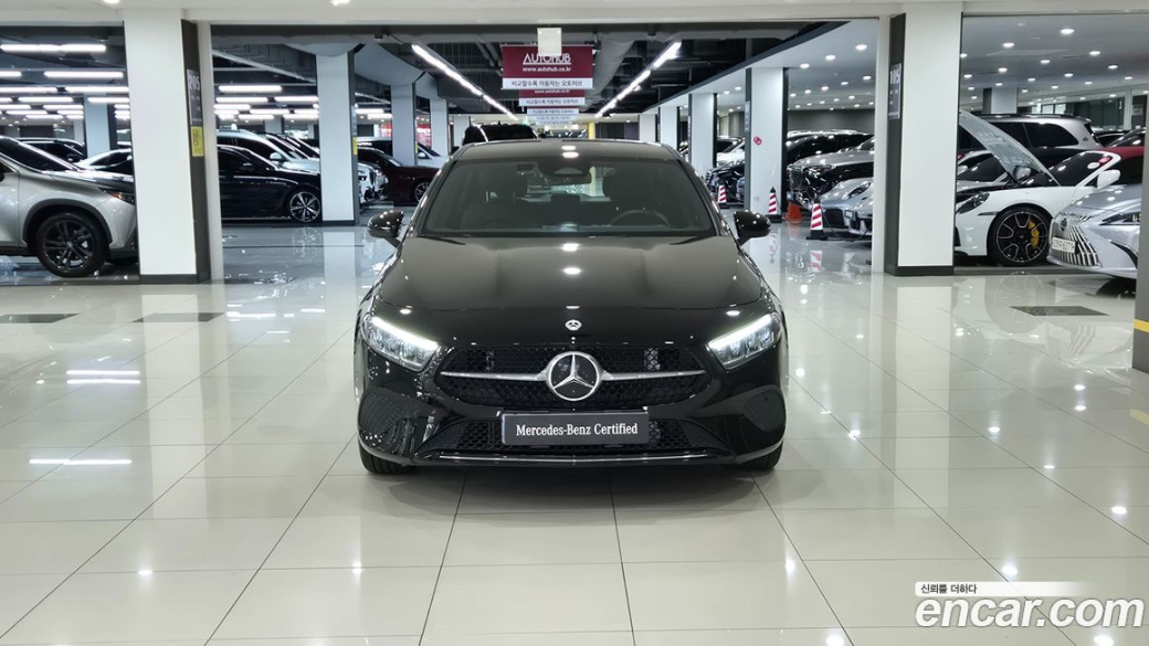 Mercedes-Benz A-Class A220 Hatchback, 2024