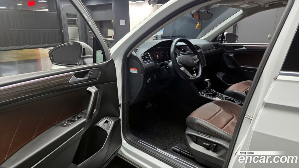Volkswagen Tiguan 2.0 TSI Prestige, 2023