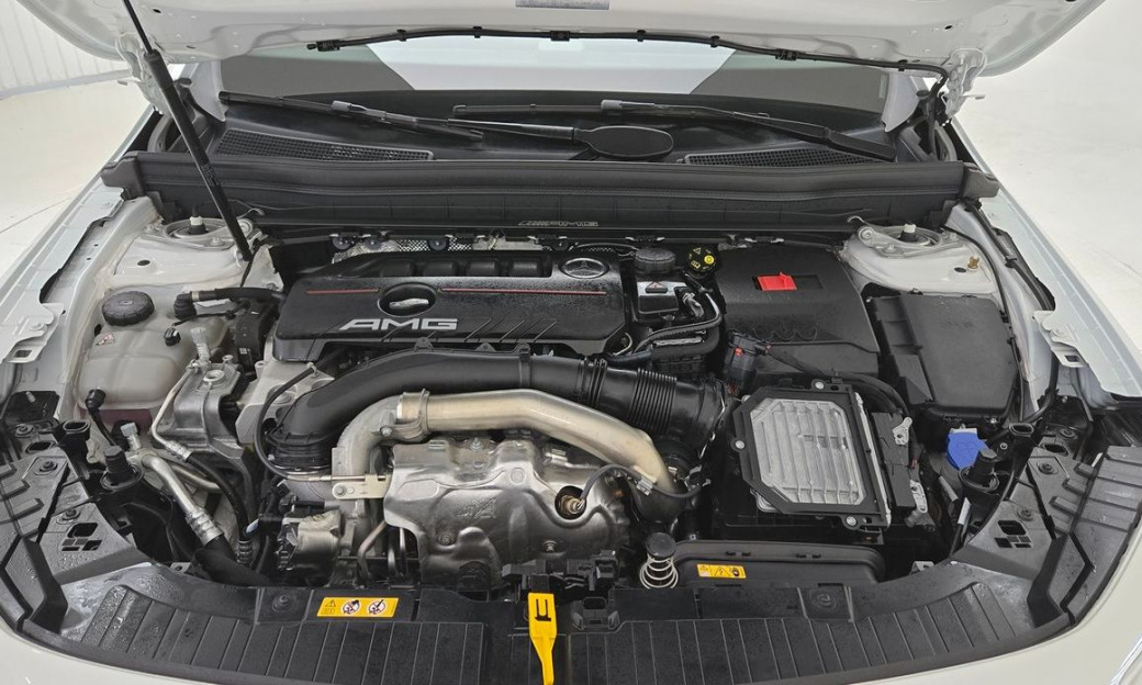 Mercedes-Benz GLB-Class AMG GLB35 4MATIC, 2025
