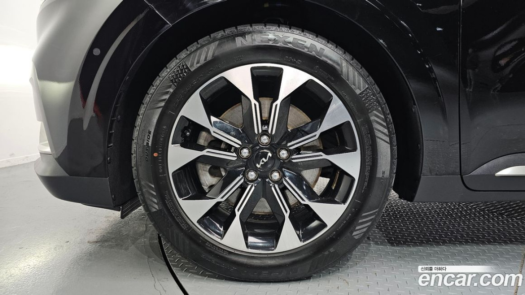 Kia Carnival 9-Seater Signature, 2022