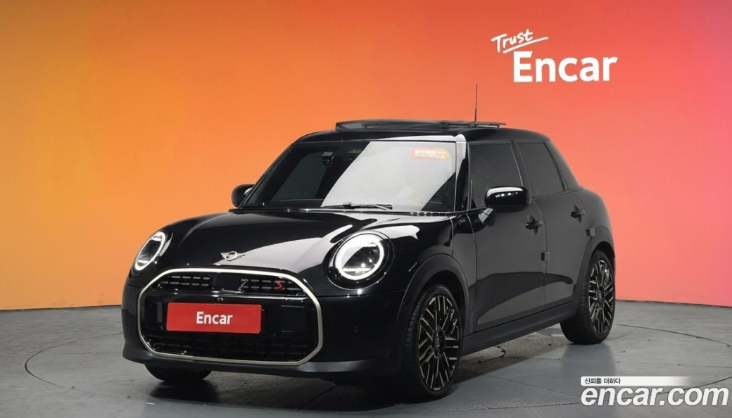 Mini Cooper 5 Door Favoured, 2025