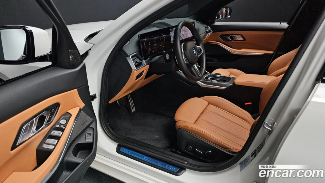 BMW 3-Series 320i M Sport, 2024