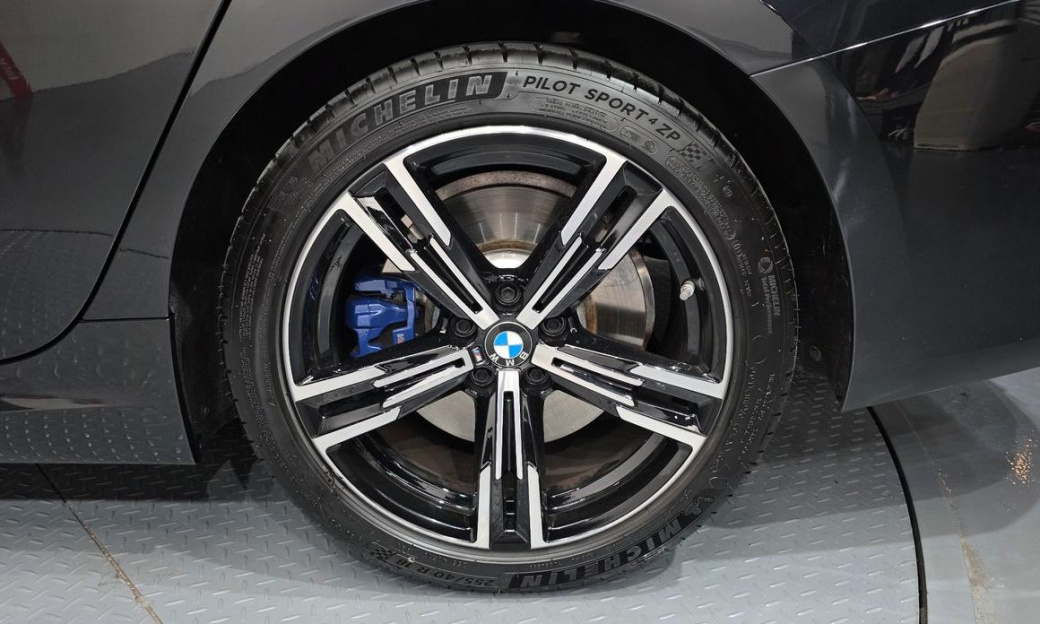 BMW 3-Series 320i M Sport, 2024