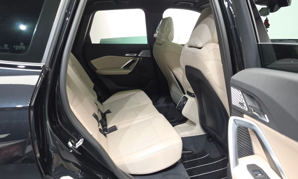 BMW X1 xDrive 20i M Sport, 2025