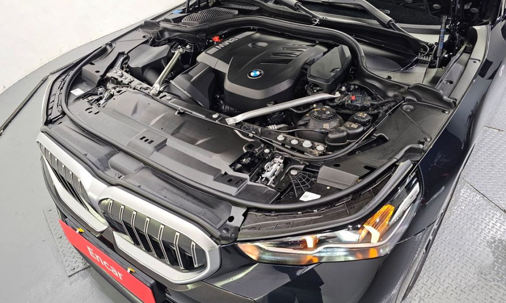 BMW 5-Series 520i M Sport, 2024