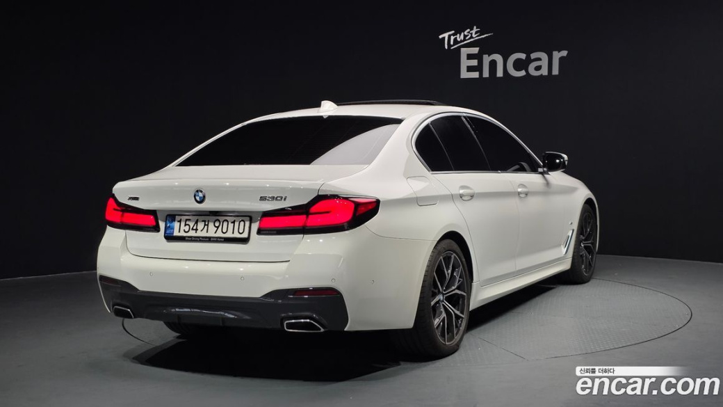 BMW 5-Series 530i xDrive M Sport Package, 2022